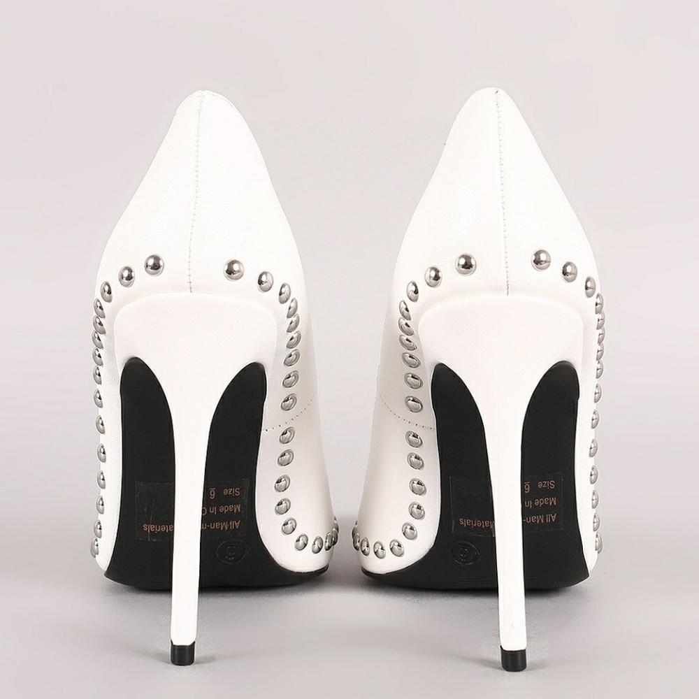 ⭐️ Size 7 Left White Stud Pump - Picture 8 of 8